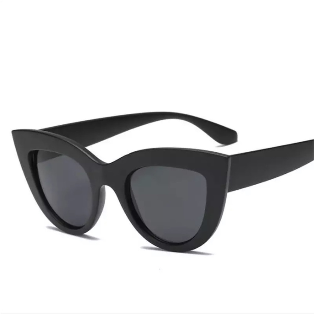 Cat eye woman sunglasses